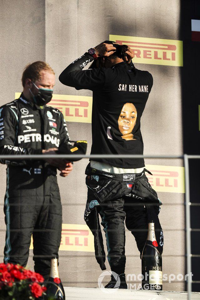 Podio: segundo lugar Valtteri Bottas, Mercedes-AMG F1, ganador Lewis Hamilton, Mercedes-AMG F1