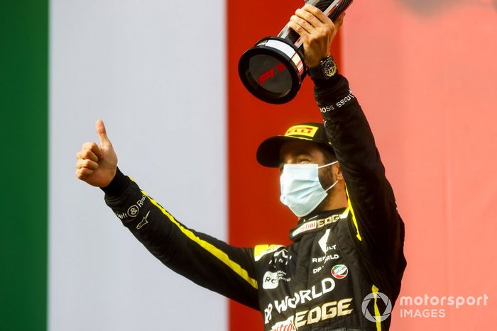 Podio: tercer lugar Daniel Ricciardo, Renault F1