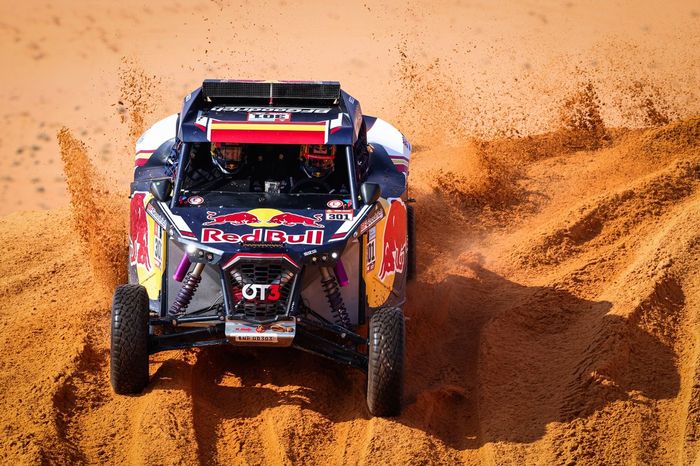 #301 Red Bull Off-Road Team USA: Cristina Gutierrez, Francois Cazalet