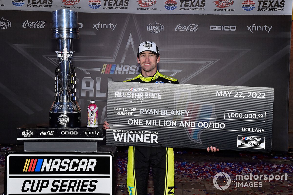 Ryan Blaney, Team Penske, Menards/Wrangler Ford Mustang wins.