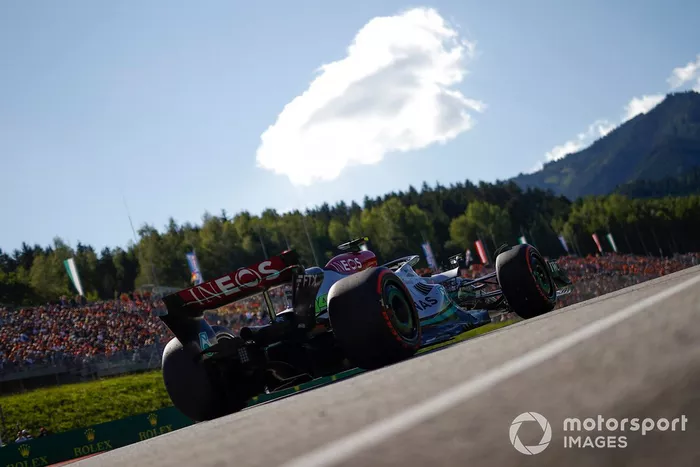 Lewis Hamilton, Mercedes W13