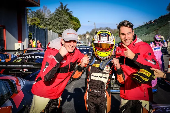 Ganador #32 Team WRT Audi R8 LMS evo II GT3: Kelvin Van Der Linde, Dries Vanthoor, Charles Weerts