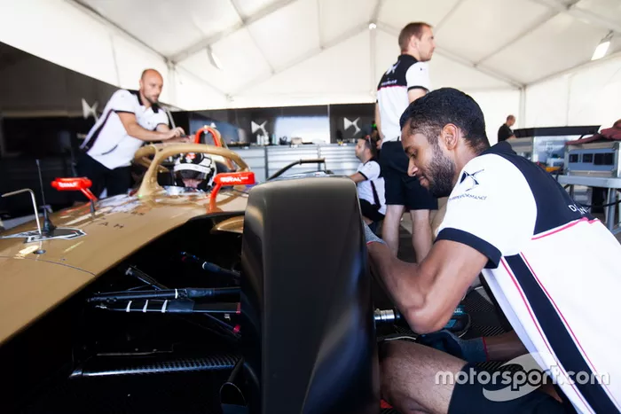 L'équipe DS Techeetah au travail