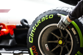 Pirelli Intermediate lastik