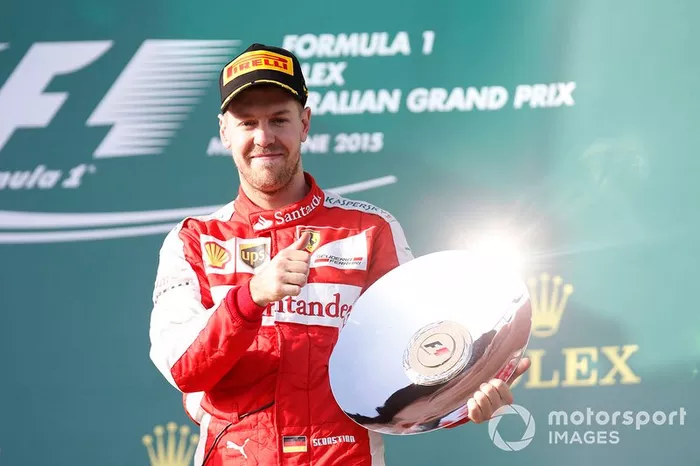 Australia 2015: Vettel se estrena con Ferrari subiendo al podio.