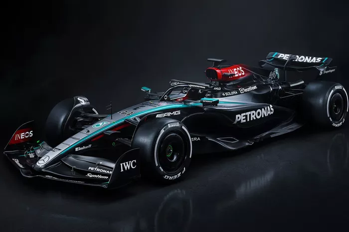 Lewis Hamilton, Mercedes W15
