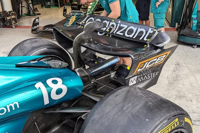 Alerón trasero Aston Martin AMR23