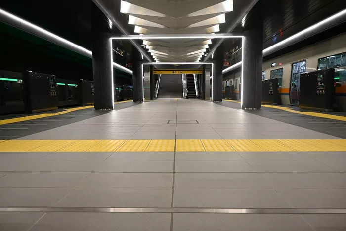 夢洲駅