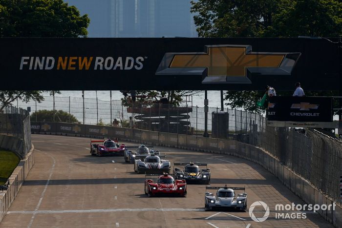 #01 Chip Ganassi Racing Cadillac DPi: Renger van der Zande, Kevin Magnussen