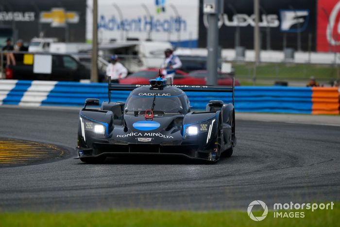 #10 Konica Minolta Cadillac DPi-V.R. Cadillac DPi, DPi: Renger Van Der Zande, Ryan Briscoe  