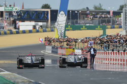 Damalı bayrak: #38 DC Racing Oreca 07 Gibson: Ho-Pin Tung, Oliver Jarvis, Thomas Laurent, #37 DC Rac
