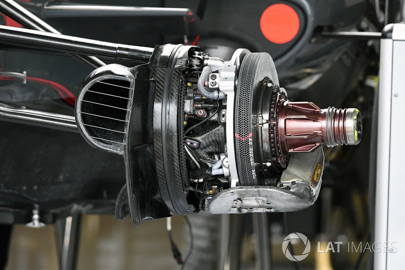 Haas F1 Team VF-17 front brake and wheel hub detail