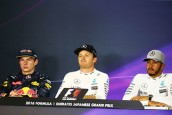 Conférence de presse : Max Verstappen, Red Bull Racing, deuxième; Nico Rosberg, Mercedes AMG F1, vainqueur; Lewis Hamilton, Mercedes AMG F1, troisième