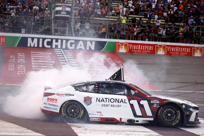 Denny Hamlin, Joe Gibbs Racing