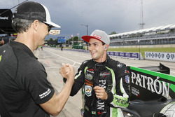 Motul Pole Award winner #22 Tequila Patron ESM Nissan DPi, P: Pipo Derani, Johannes van Overbeek