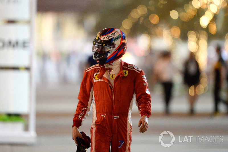 Kimi Raikkonen, Ferrari revient au stand à pied