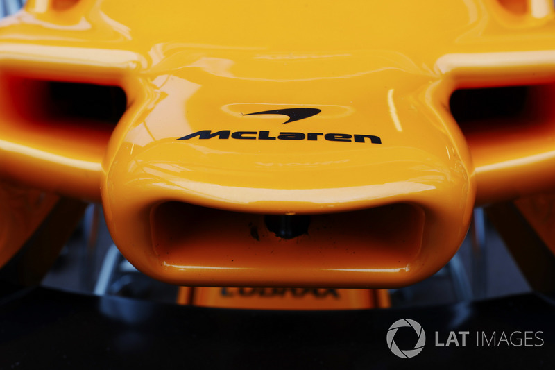 Detail hidung McLaren
