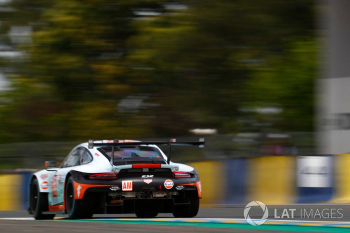 #86 Gulf Racing Porsche 911 RSR: Michael Wainwright, Benjamin Barker, Alex Davison