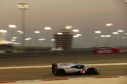 #2 Porsche Team Porsche 919 Hybrid: Timo Bernhard, Earl Bamber, Brendon Hartley