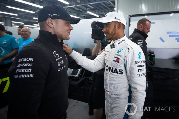 Valtteri Bottas, Mercedes AMG F1, congratulates Lewis Hamilton, Mercedes AMG F1, 1st position