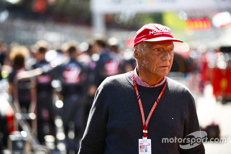 "O acidente foi basicamente injusto, porque é a segunda vez que uma Ferrari nos acerta na primeira curva, e não é engraçado. Mas é assim que é."