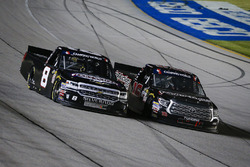 Brett Moffitt, Hattori Racing Enterprises, Toyota Tundra and John Hunter Nemechek, NEMCO Motorsports, Chevrolet Silverado
