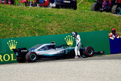 Valtteri Bottas, Mercedes-AMG F1 W09 retires from the race