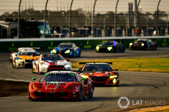 #64 Scuderia Corsa Ferrari 488 GT3, GTD: Bill Sweedler, Townsend Bell, Frankie Montecalvo, Sam Bird