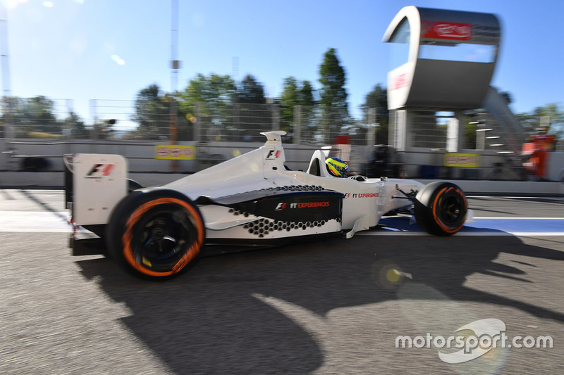 F1 Experiences 2-Seater car