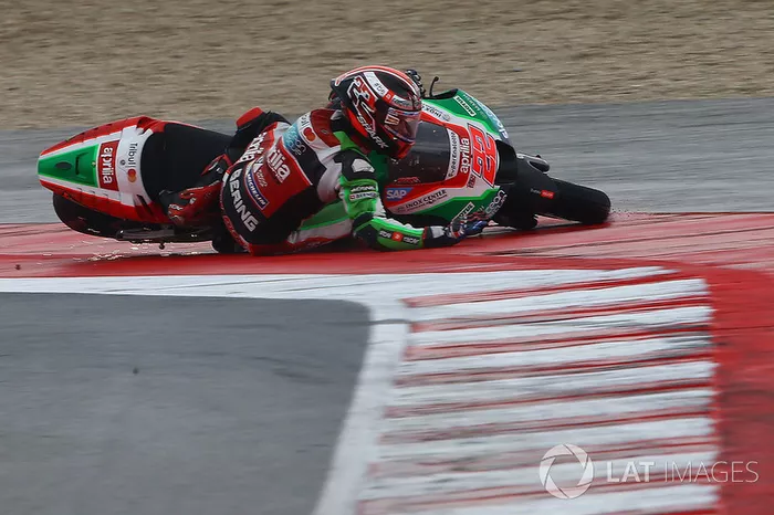 Sam Lowes, volverá a Moto2 tras un mal debut en Aprilia