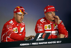 Conferenza stampa: il poleman Sebastian Vettel, Ferrari, il secondo qualificato Kimi Raikkonen, Ferr