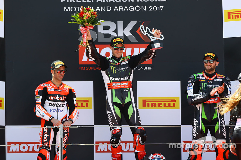 Podium: Ganador, Jonathan Rea, Kawasaki Racing, segundo, Marco Melandri, Ducati Team, tercero, Tom S