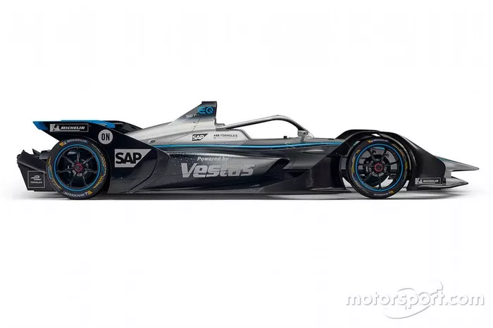 Mercedes-Benz EQ Silver Arrow 01