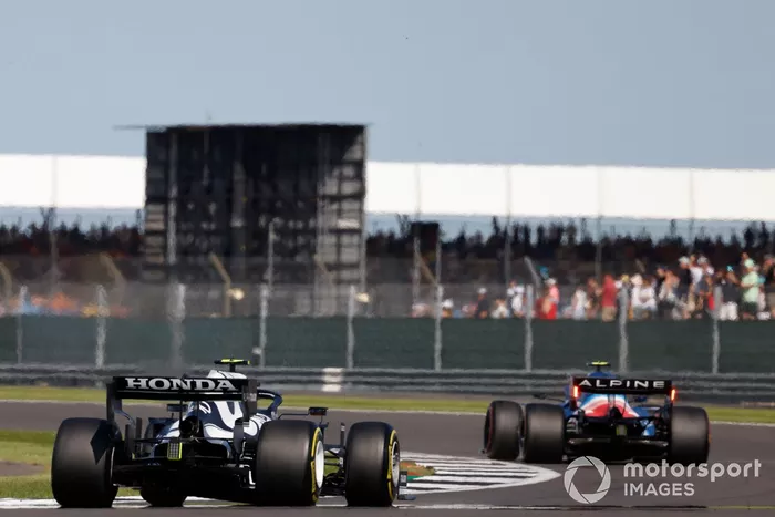 George Russell, Williams FW43B, Esteban Ocon, Alpine A521, and Pierre Gasly, AlphaTauri AT02