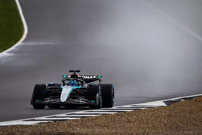 George Russell, Mercedes W15
