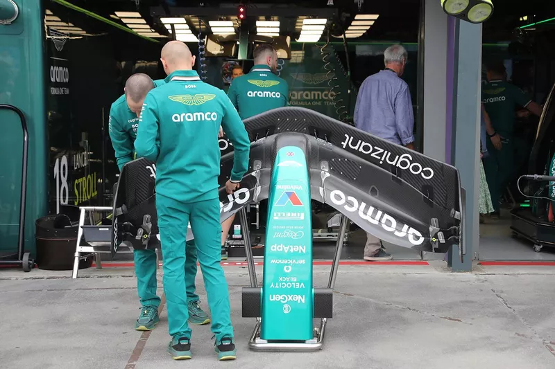 Aile avant de l'Aston Martin AMR24