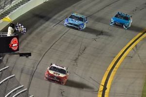 Race winner Ryan Blaney, Team Penske, Ford Mustang BodyArmor