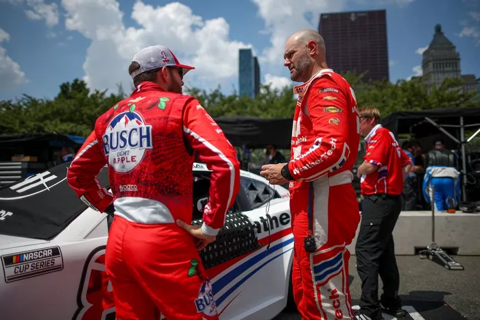 Shane van Gisbergen, Trackhouse Racing Chevrolet, Ross Chastain, Trackhouse Racing Chevrolet