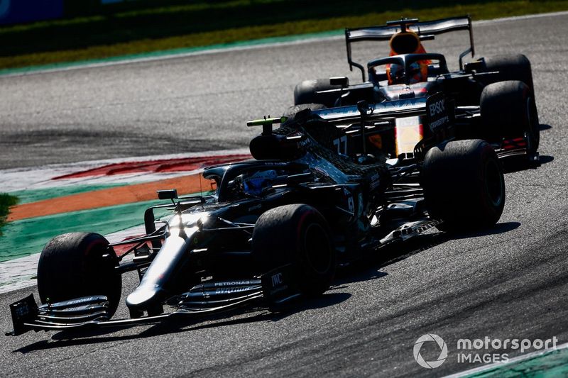 Valtteri Bottas, Mercedes F1 W11, Max Verstappen, Red Bull Racing RB16