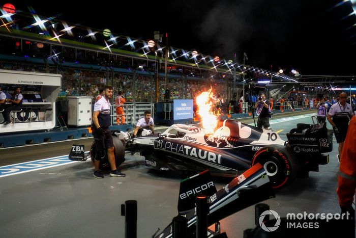 Incêndio no carro de Pierre Gasly