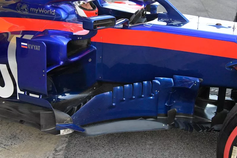 Toro Roso STR14 sidepods detail 