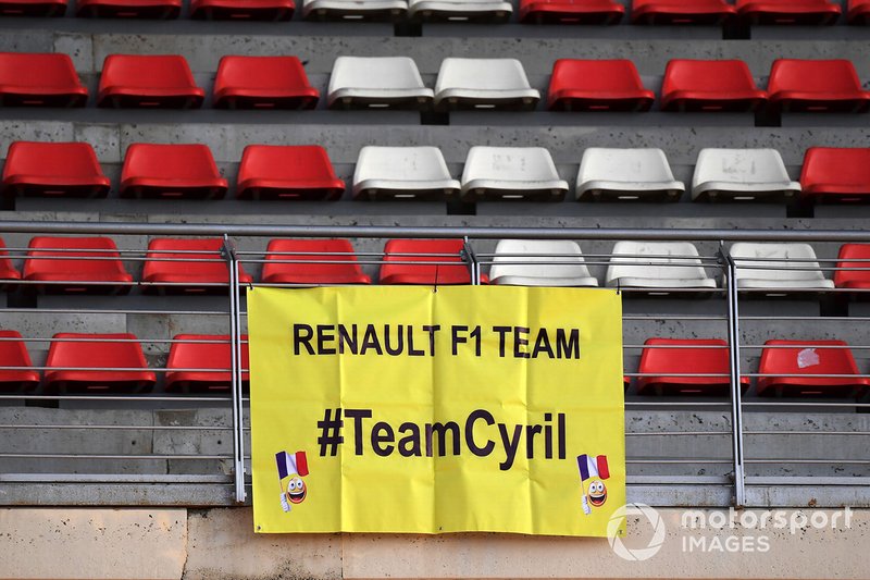 Банер для Сіріля Абітбуля, керуючого директора Renault Sport F1