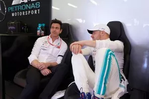 Toto Wolff en Valtteri Bottas, Mercedes AMG F1