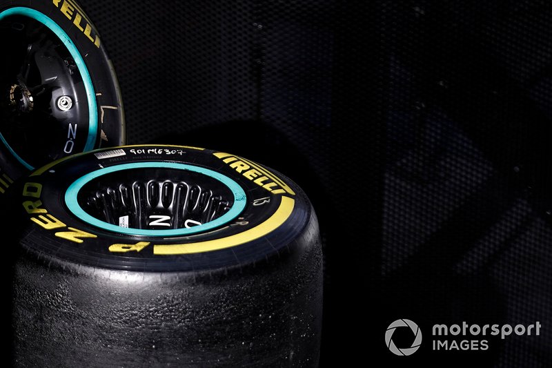 Mercedes-AMG F1 lastikleri