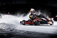 Red Bull buz üzerinde karting