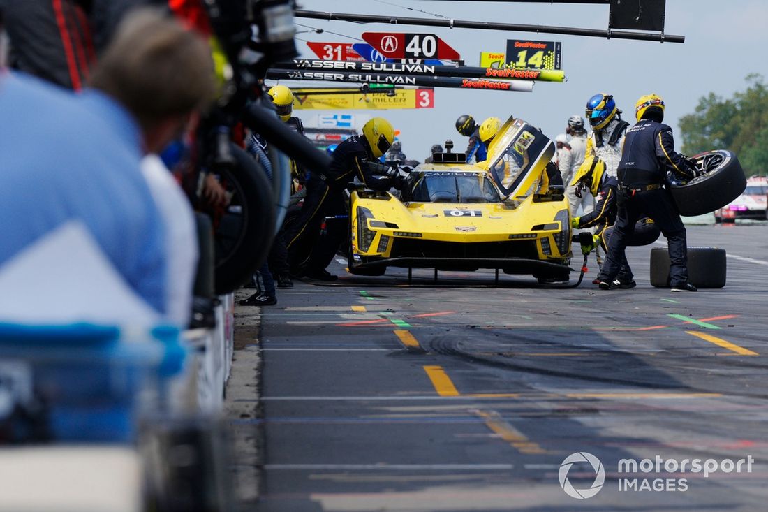 #01 Cadillac Chip Ganassi Racing Cadillac V-Series.R: Renger van der Zande, Sebastien Bourdais