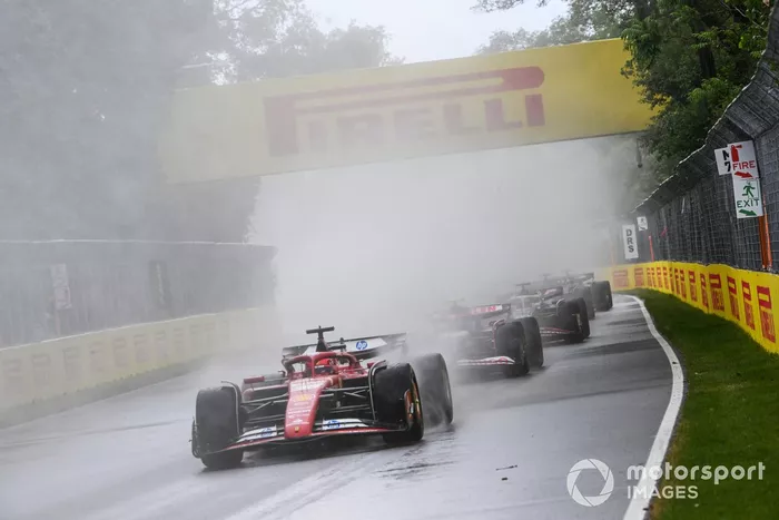 Charles Leclerc, Ferrari SF-24, Yuki Tsunoda, RB F1 Team VCARB 01