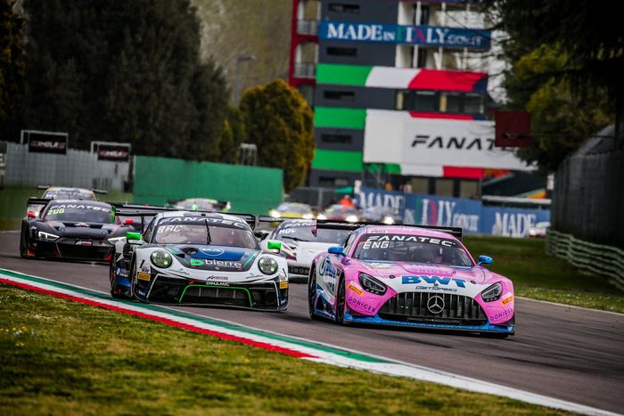 #2 Mercedes-AMG Team GetSpeed Mercedes-AMG GT3: Maro Engel, Steijn Schothorst, Luca Stolz, #54 Dinamic Motorsport Porsche 911 GT3-R: Matteo Cairoli, Klaus Bachler, Come Ledogar