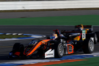 Sophia Flörsch, Van Amersfoort Racing Dallara F317 - Mercedes-Benz