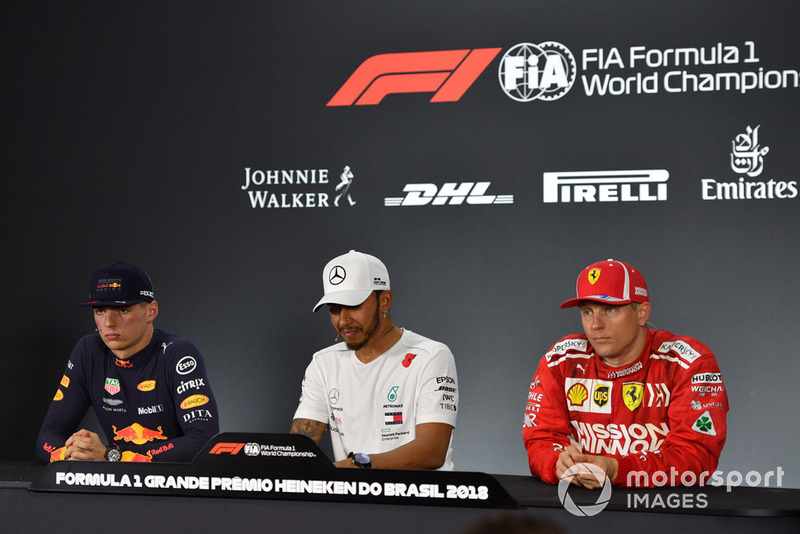 Max Verstappen, Red Bull Racing, Lewis Hamilton, Mercedes AMG F1 et Kimi Raikkonen, Ferrari lors de la conférence de presse